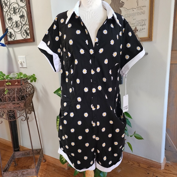 NWT Unique Vintage Daisy Print Patsy Romper - Picture 3 of 10